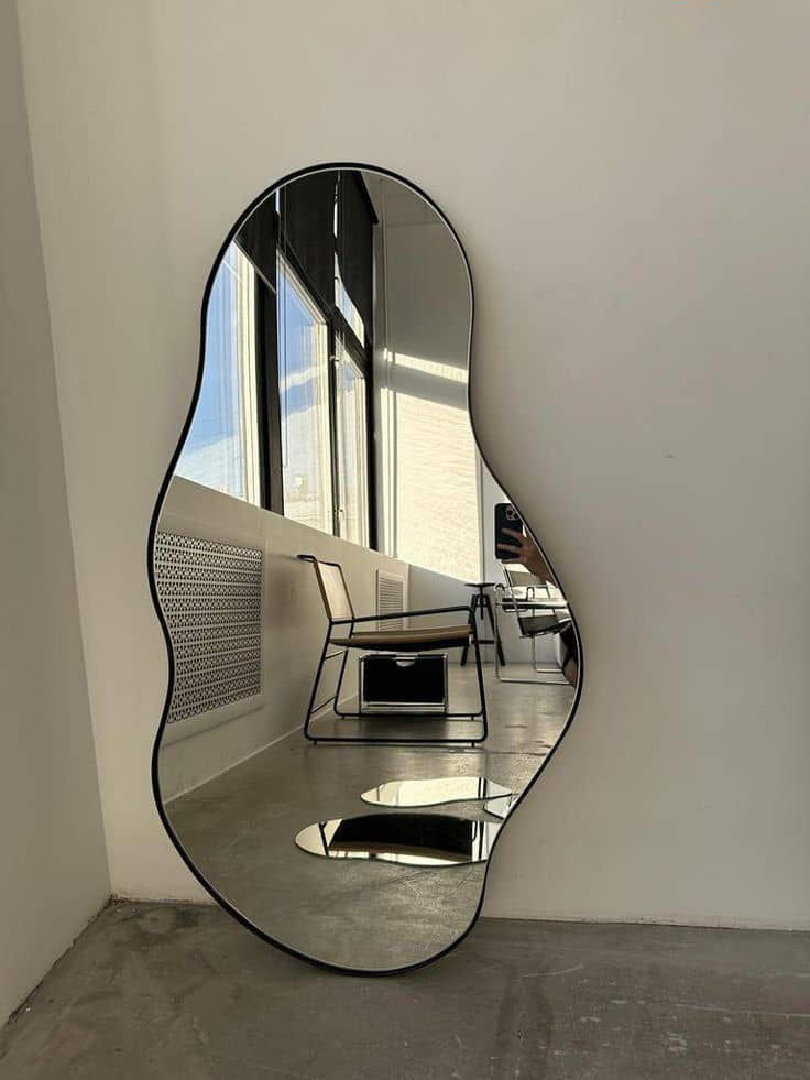 91.44cm x 121.92cm interior decor mirror with black ring edges